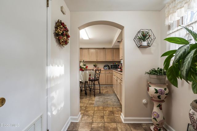 3016 Williamsburg Drive, Guilderland, NY 12303