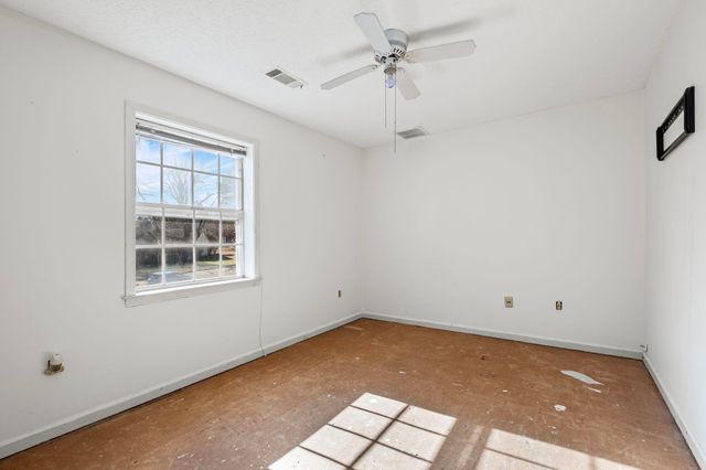 7038 HUNTCLIFF CV, Germantown, TN 38138