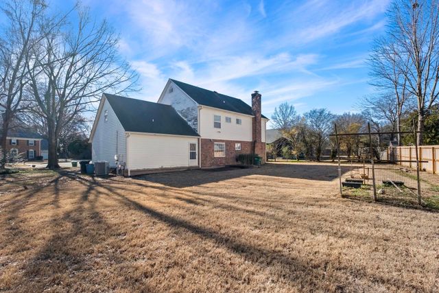 7038 HUNTCLIFF CV, Germantown, TN 38138