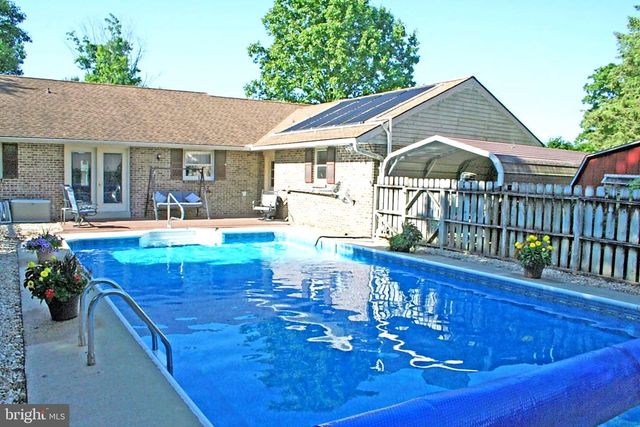 922 MAY RD, Lititz, PA 17543