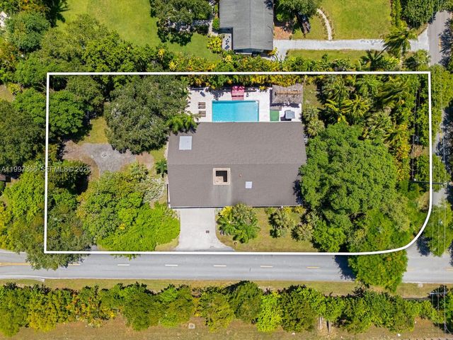 7990 SW 76th Ave, Miami, FL 33143