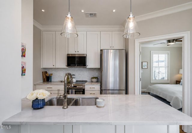 607 Smedes Place B, Raleigh, NC 27605
