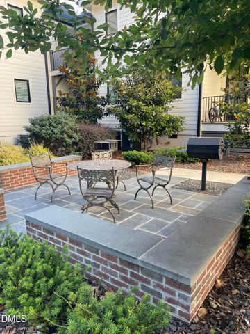 607 Smedes Place B, Raleigh, NC 27605