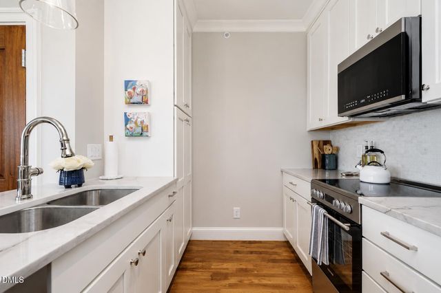 607 Smedes Place B, Raleigh, NC 27605