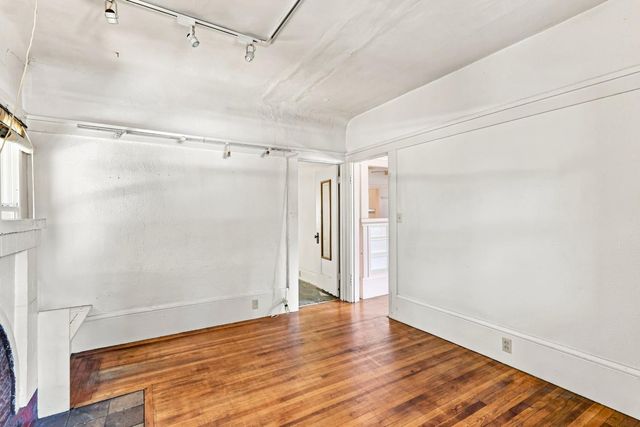 3161 T St, Sacramento, CA 95816