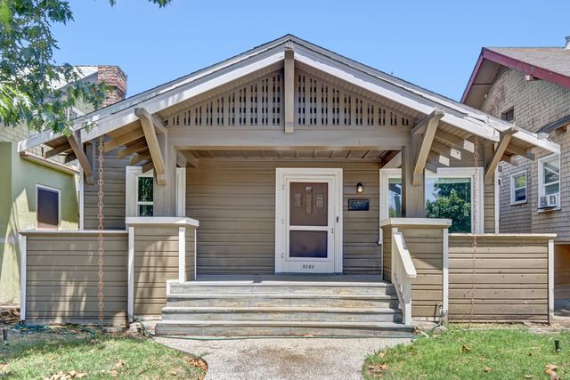 3161 T St, Sacramento, CA 95816