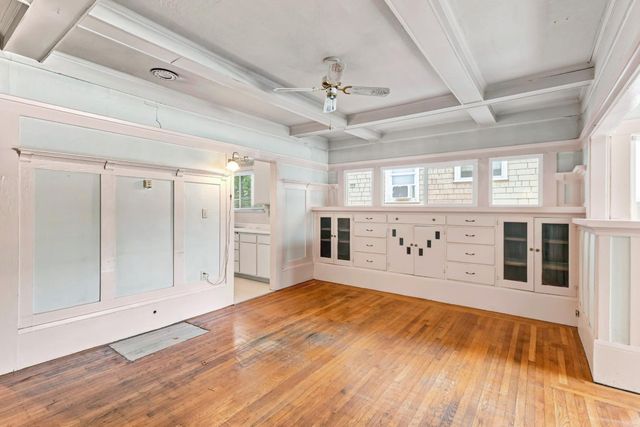 3161 T St, Sacramento, CA 95816
