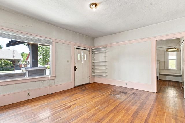 3161 T St, Sacramento, CA 95816