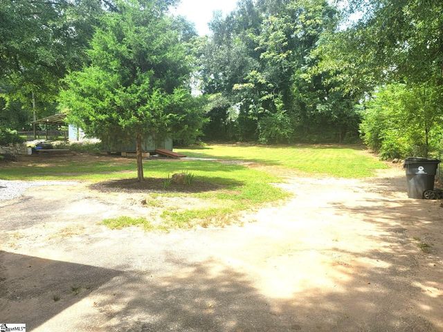 38 Spring Street, Pelzer, SC 29669