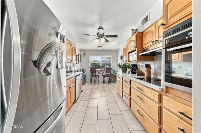 10909 W ROUNDELAY Circle, Sun City, AZ 85351