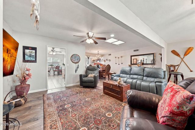 10909 W ROUNDELAY Circle, Sun City, AZ 85351