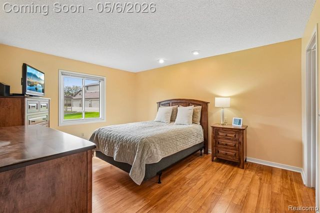 7132 Clements, West Bloomfield, MI 48322