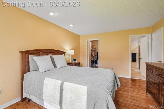 7132 Clements, West Bloomfield, MI 48322
