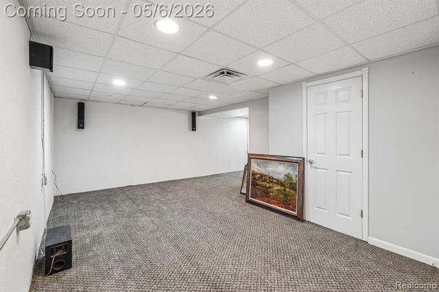 7132 Clements, West Bloomfield, MI 48322