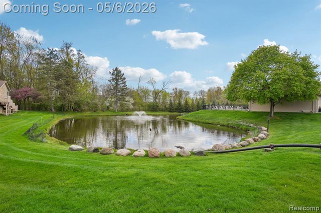 7132 Clements, West Bloomfield, MI 48322
