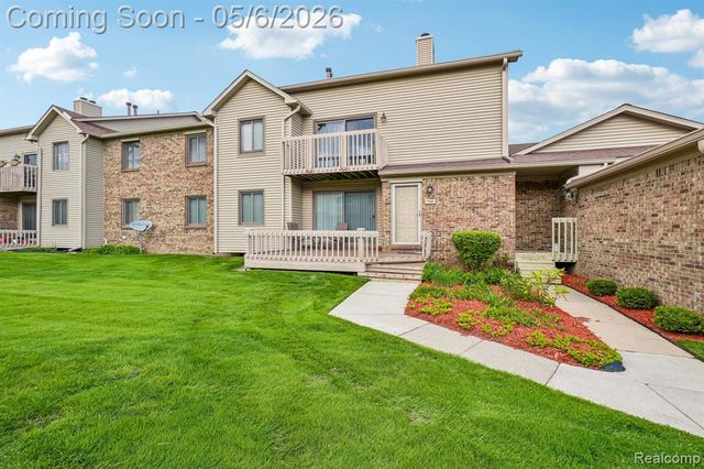 7132 Clements, West Bloomfield, MI 48322