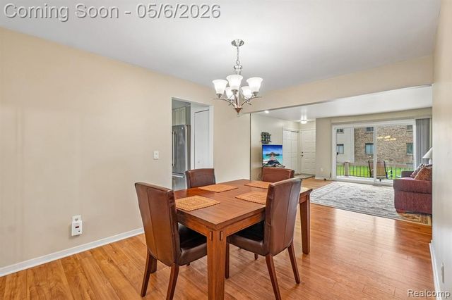 7132 Clements, West Bloomfield, MI 48322