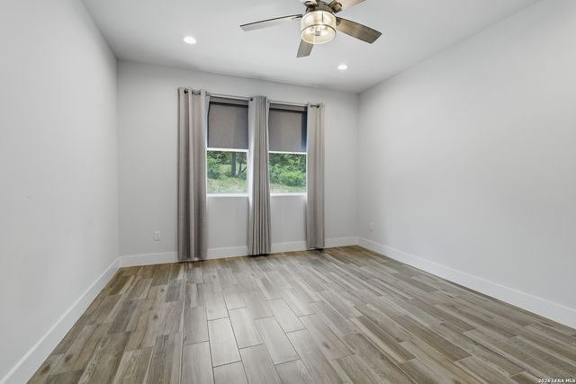 624 Juniper Ct, Fischer, TX 78623