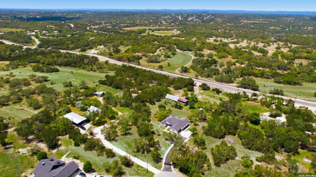 624 Juniper Ct, Fischer, TX 78623