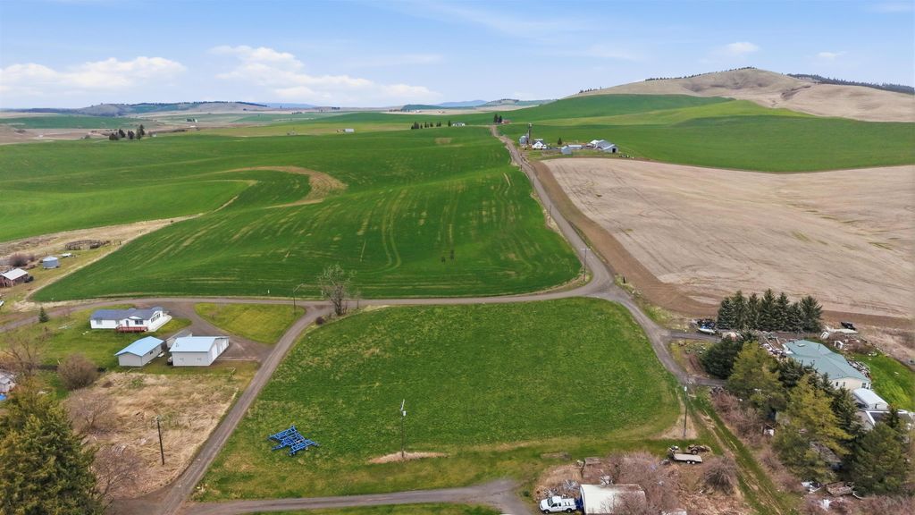 XXXX N Vine St, Latah, WA 99018 photo 4