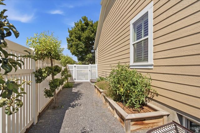 1257 S RIGBY RD, Kaysville, UT 84037