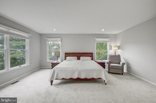 3 MONROE CT, Plainsboro, NJ 08536