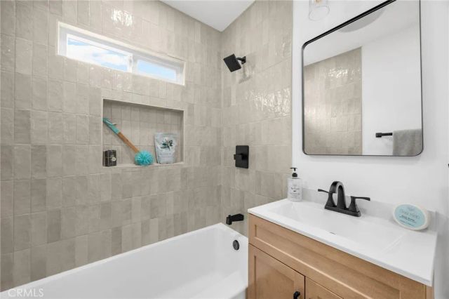 2014 Easy Avenue, Long Beach, CA 90810
