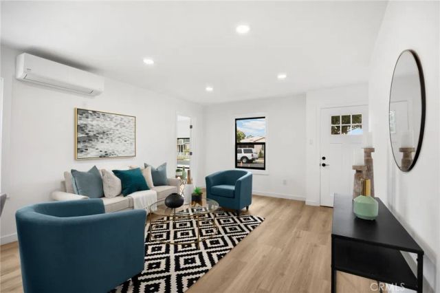 2014 Easy Avenue, Long Beach, CA 90810