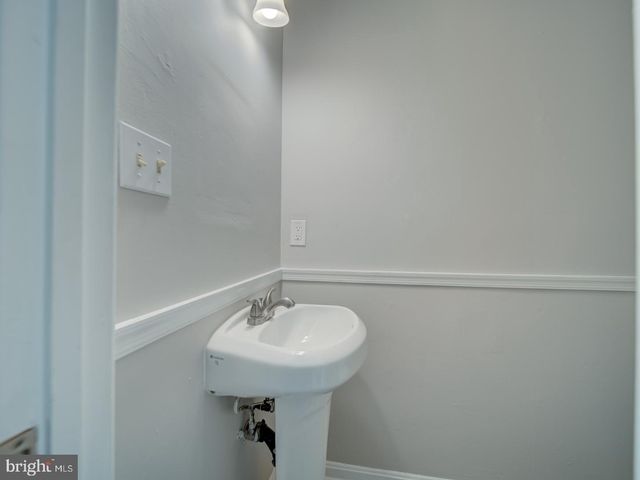 24 KEEPSAKE PL, Waldorf, MD 20602