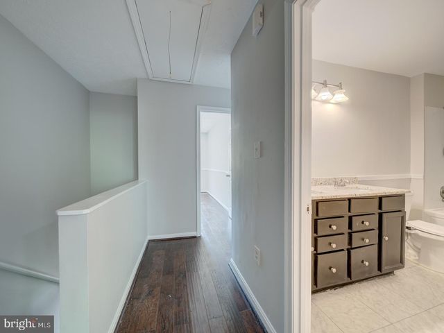 24 KEEPSAKE PL, Waldorf, MD 20602