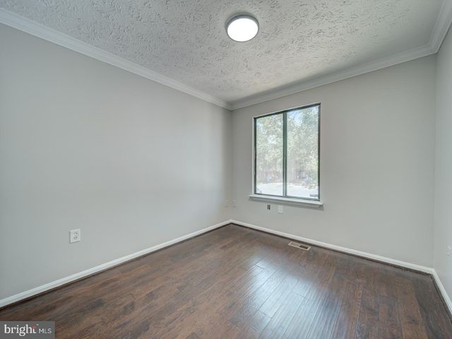 24 KEEPSAKE PL, Waldorf, MD 20602
