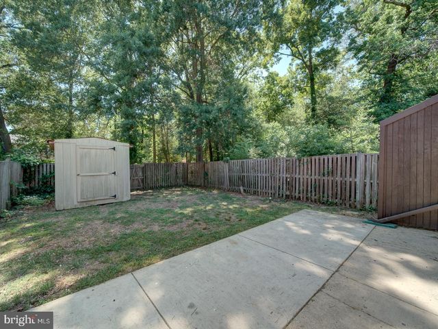 24 KEEPSAKE PL, Waldorf, MD 20602