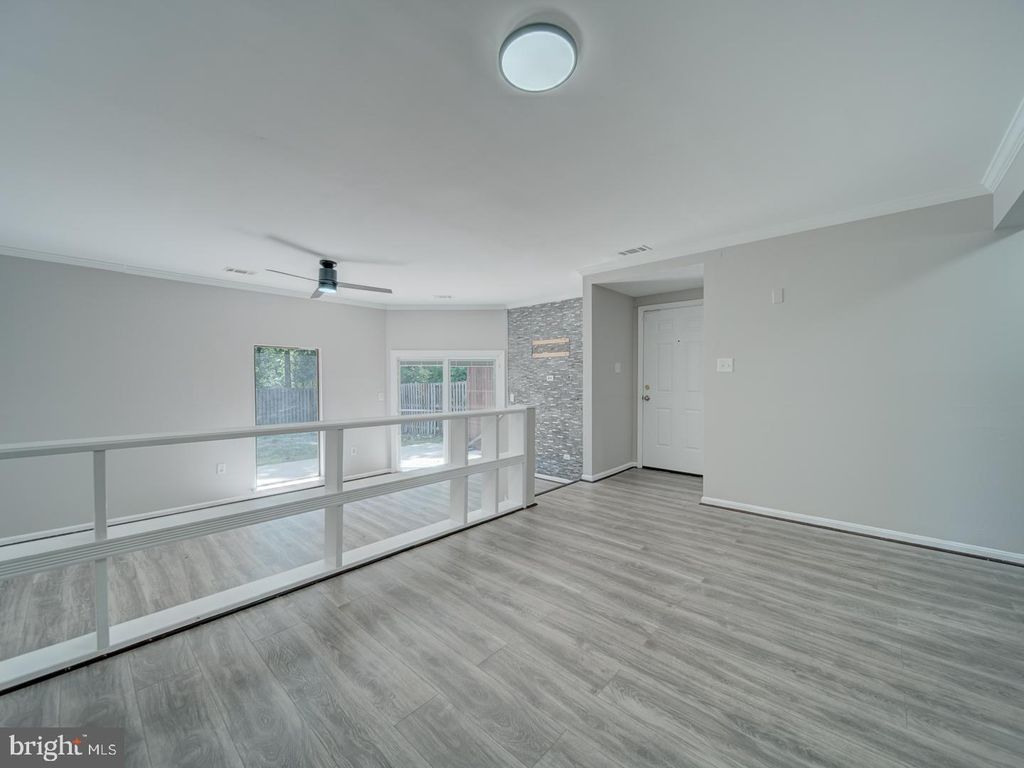 Image 12 of property listing at 24 KEEPSAKE PL, Waldorf, MD 20602