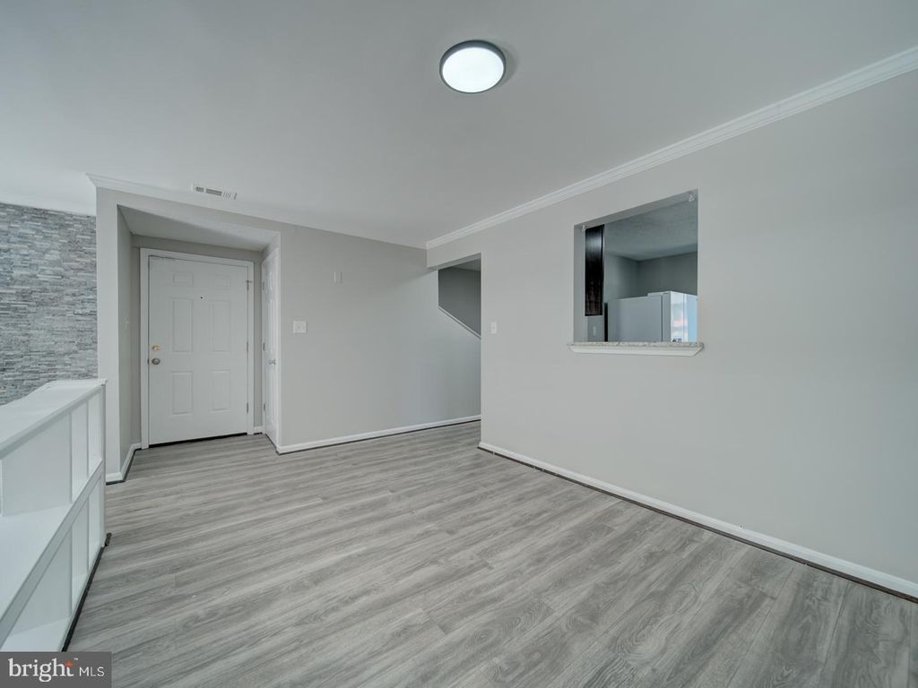 Image 13 of property listing at 24 KEEPSAKE PL, Waldorf, MD 20602
