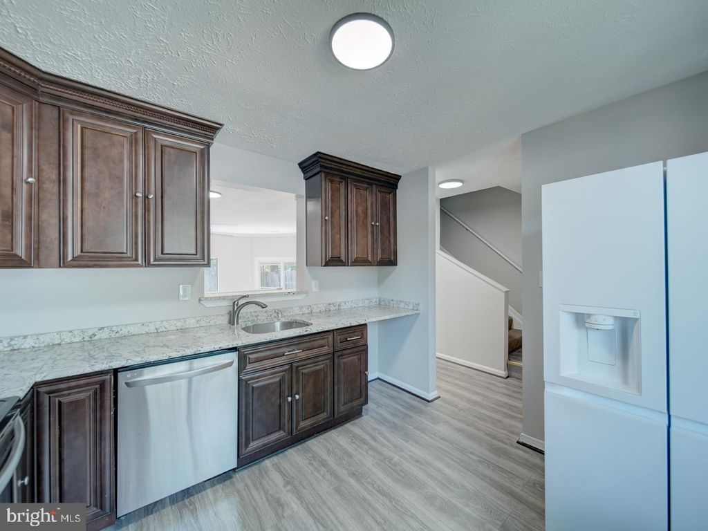 Image 19 of property listing at 24 KEEPSAKE PL, Waldorf, MD 20602