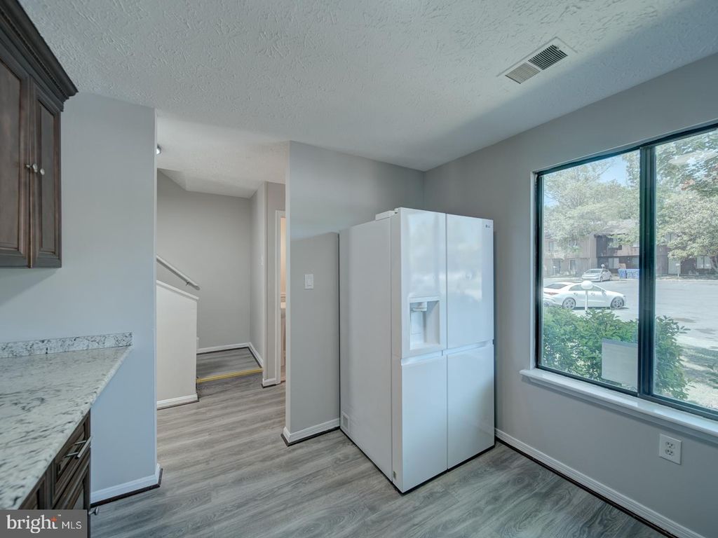 Image 20 of property listing at 24 KEEPSAKE PL, Waldorf, MD 20602