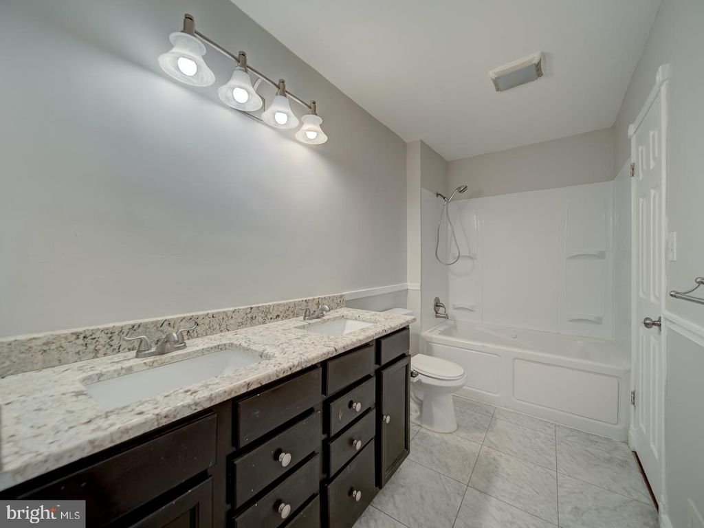 Image 23 of property listing at 24 KEEPSAKE PL, Waldorf, MD 20602
