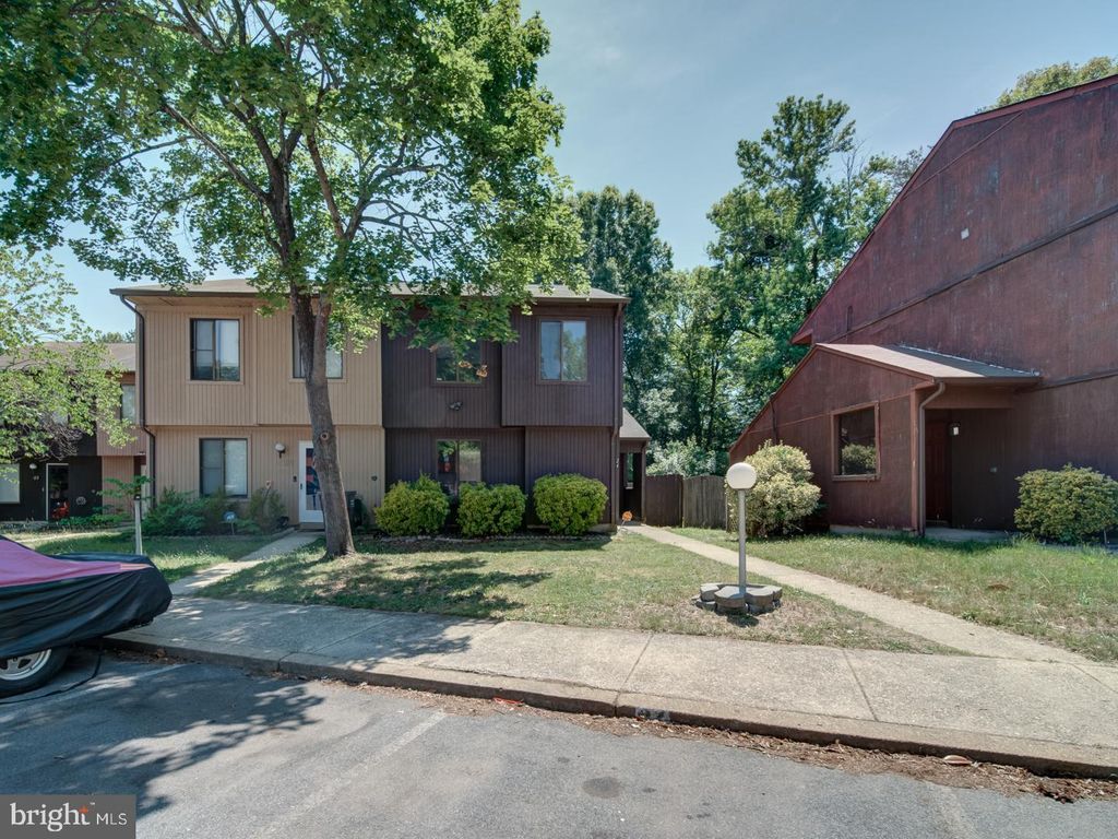 Image 3 of property listing at 24 KEEPSAKE PL, Waldorf, MD 20602