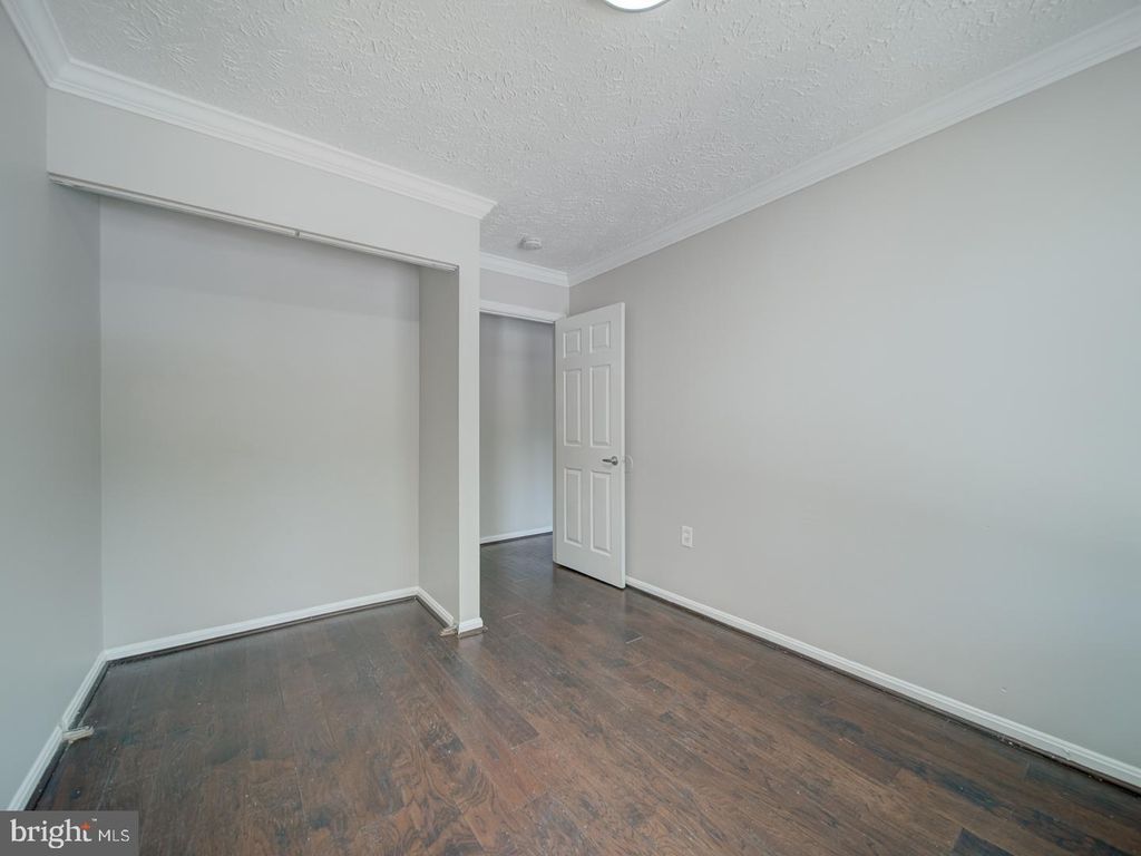 Image 30 of property listing at 24 KEEPSAKE PL, Waldorf, MD 20602