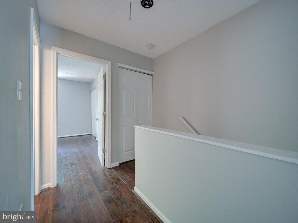 Image 32 of property listing at 24 KEEPSAKE PL, Waldorf, MD 20602