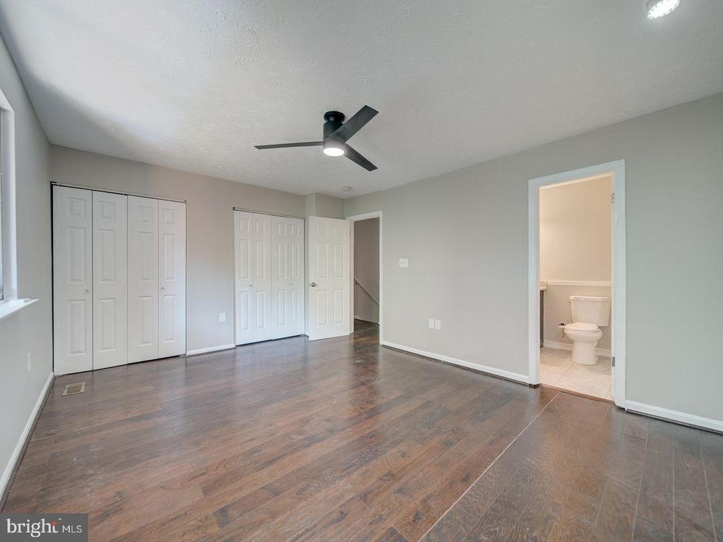 Image 35 of property listing at 24 KEEPSAKE PL, Waldorf, MD 20602