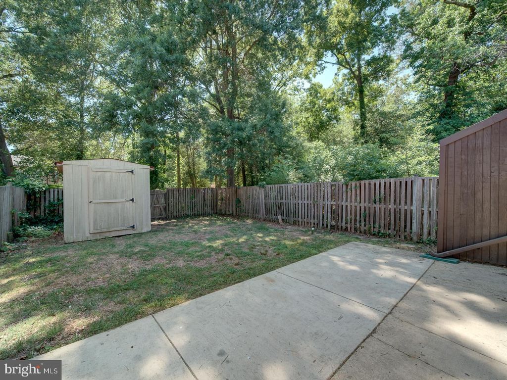 Image 38 of property listing at 24 KEEPSAKE PL, Waldorf, MD 20602