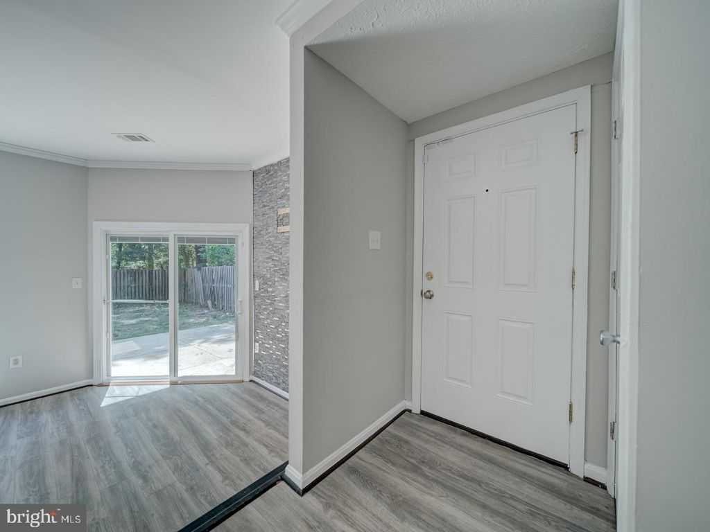 Image 4 of property listing at 24 KEEPSAKE PL, Waldorf, MD 20602