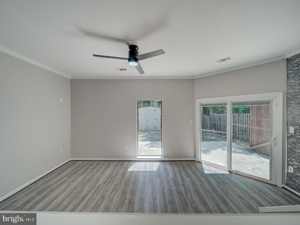 Image 5 of property listing at 24 KEEPSAKE PL, Waldorf, MD 20602