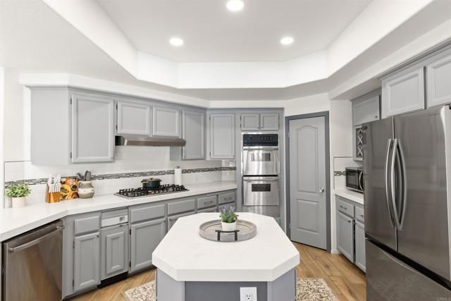 16883 Saint Andrews Drive, Poway, CA 92064