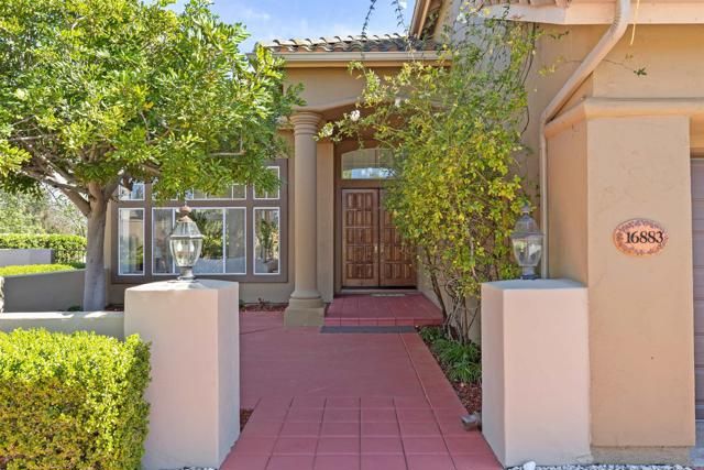 16883 Saint Andrews Drive, Poway, CA 92064