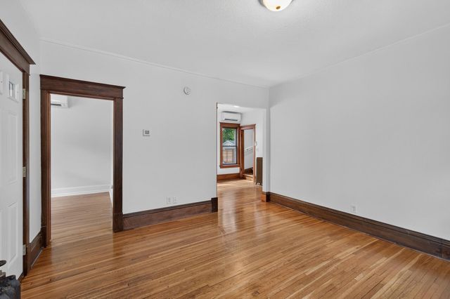 1253 Selby Avenue, Saint Paul, MN 55104