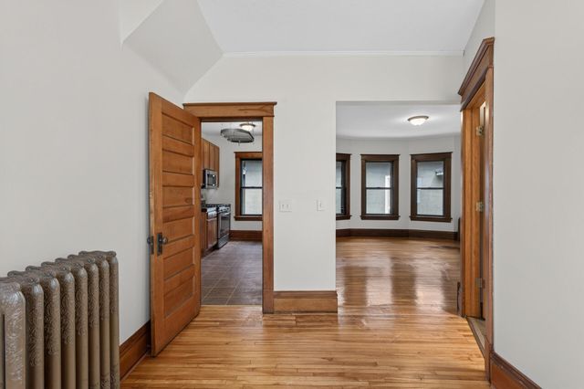 1253 Selby Avenue, Saint Paul, MN 55104