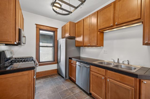 1253 Selby Avenue, Saint Paul, MN 55104