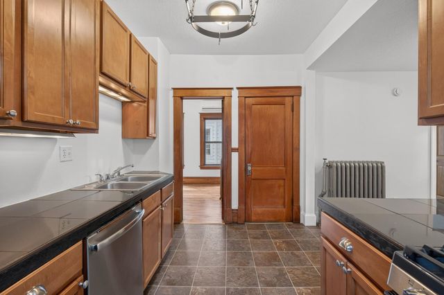 1253 Selby Avenue, Saint Paul, MN 55104